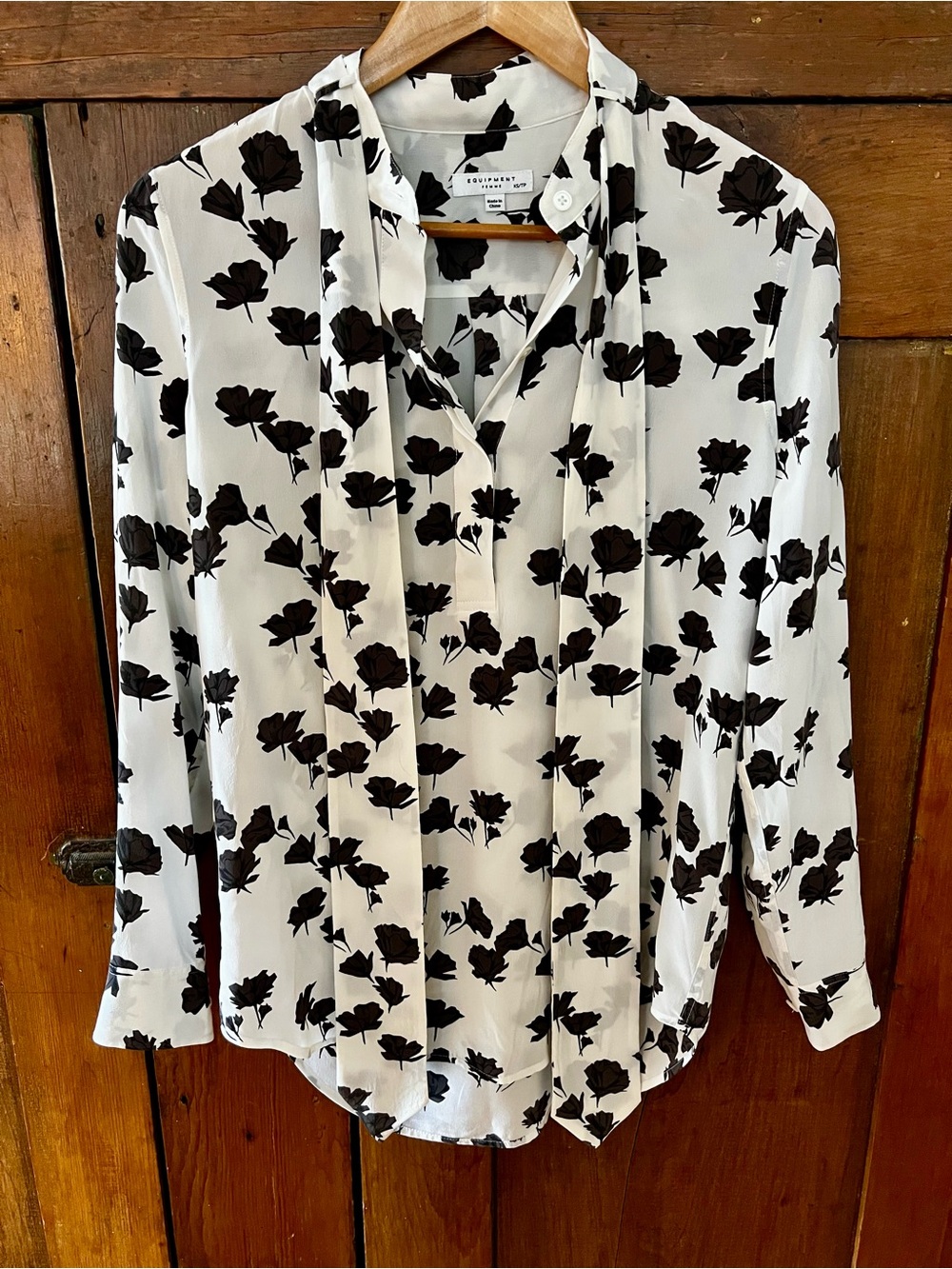Equipment Femme Silk Carleen Floral Tie Neck Blouse Size XS